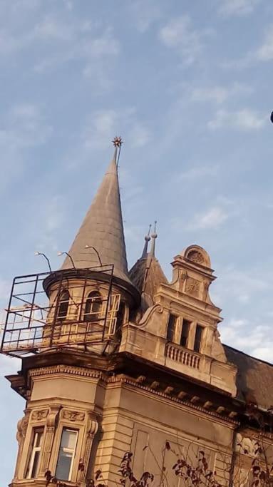 Bright Sunny Apt At Keleti Station,Near Citycenter Budapest Exterior photo